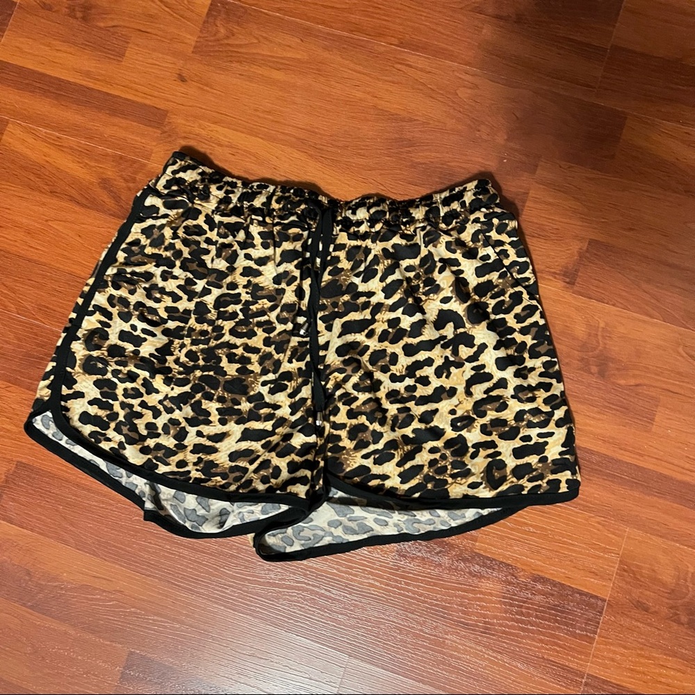 Really cute Leopard print shorts